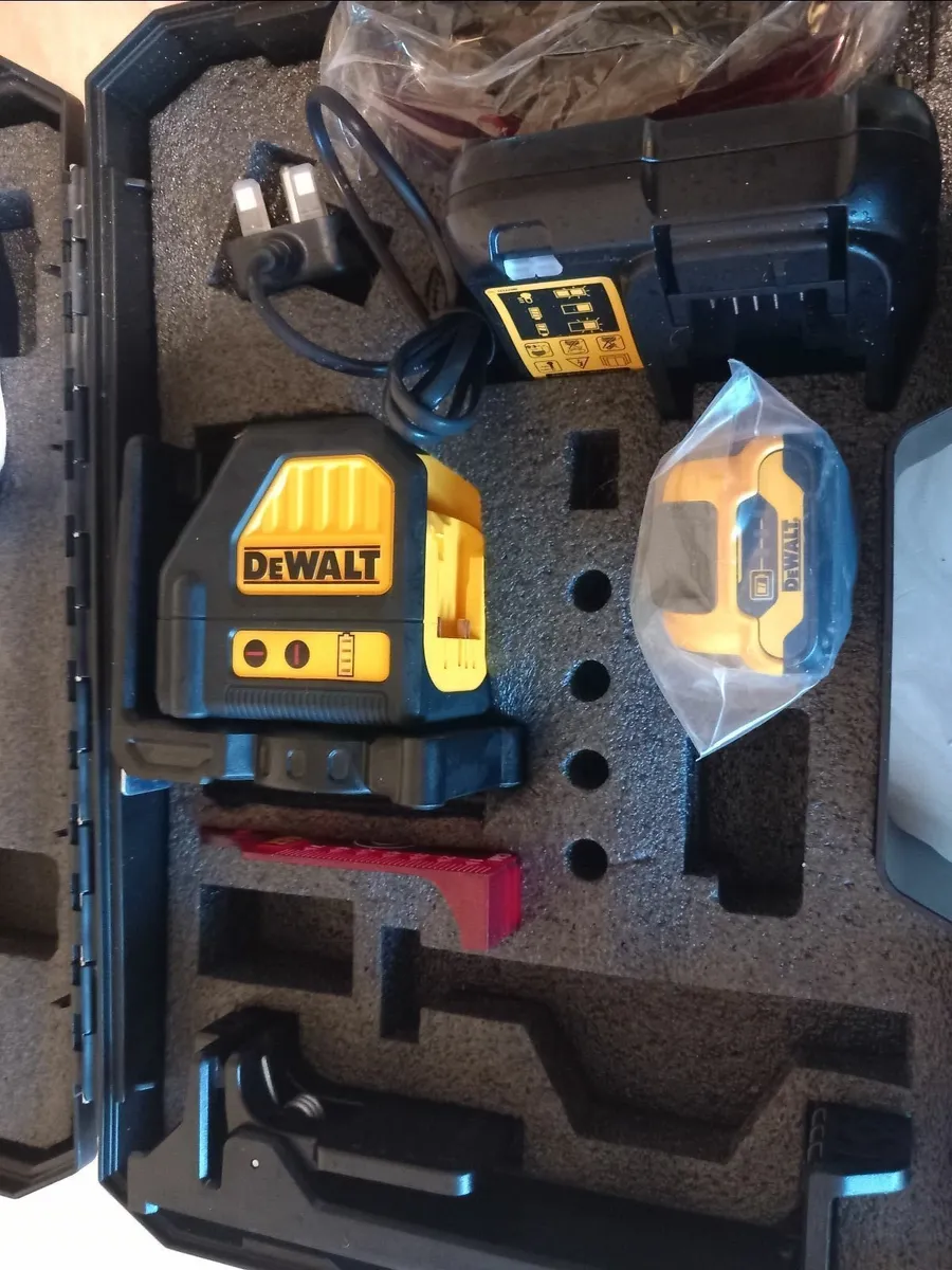 New 12V dewalt laser - Image 1