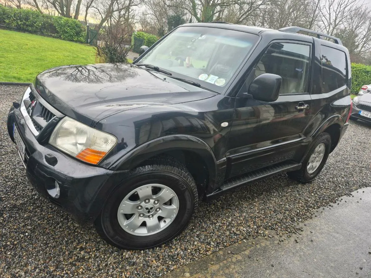 MITSUBISHI PAJERO - Image 1