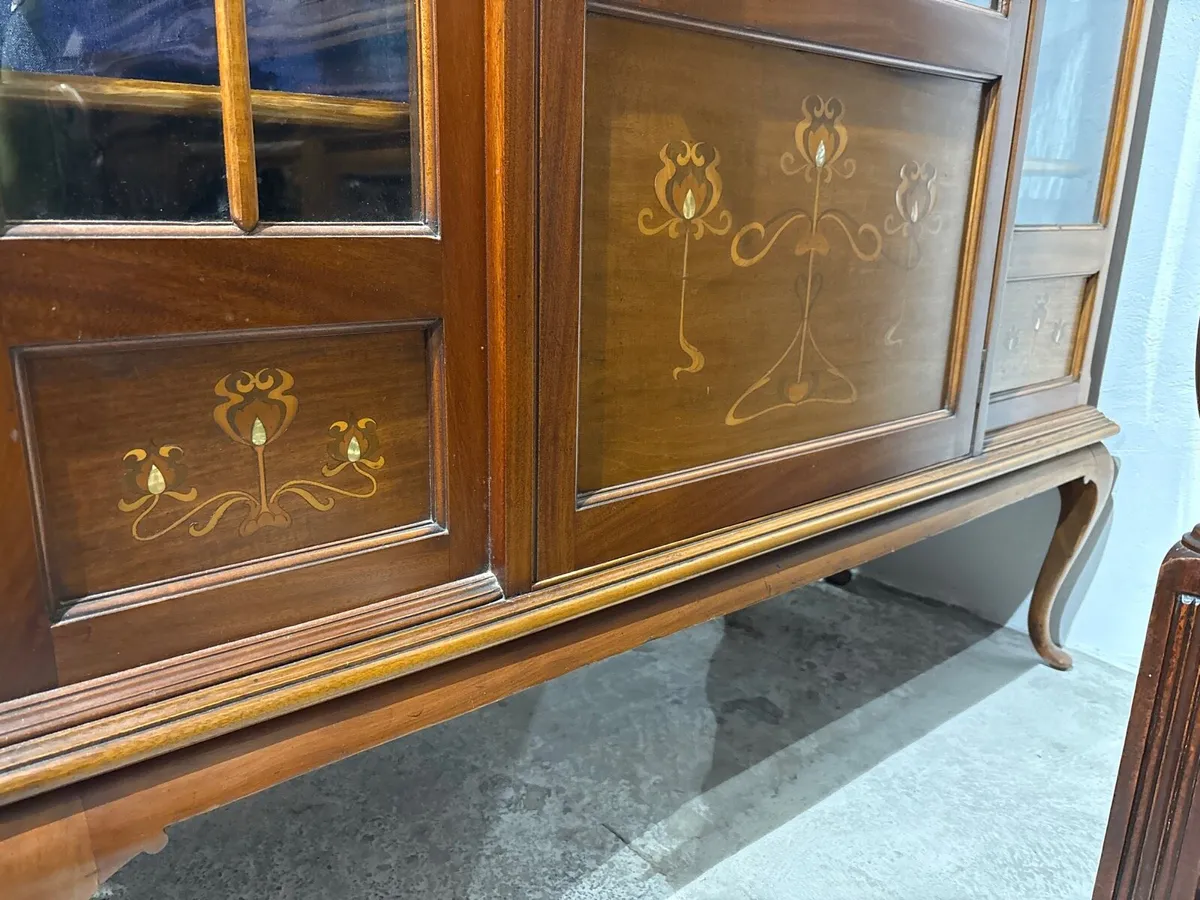 Edwardian inlaid Teak Desplay cabinet - Image 3