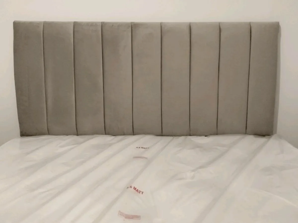 Single beds available with mattress - Image 4