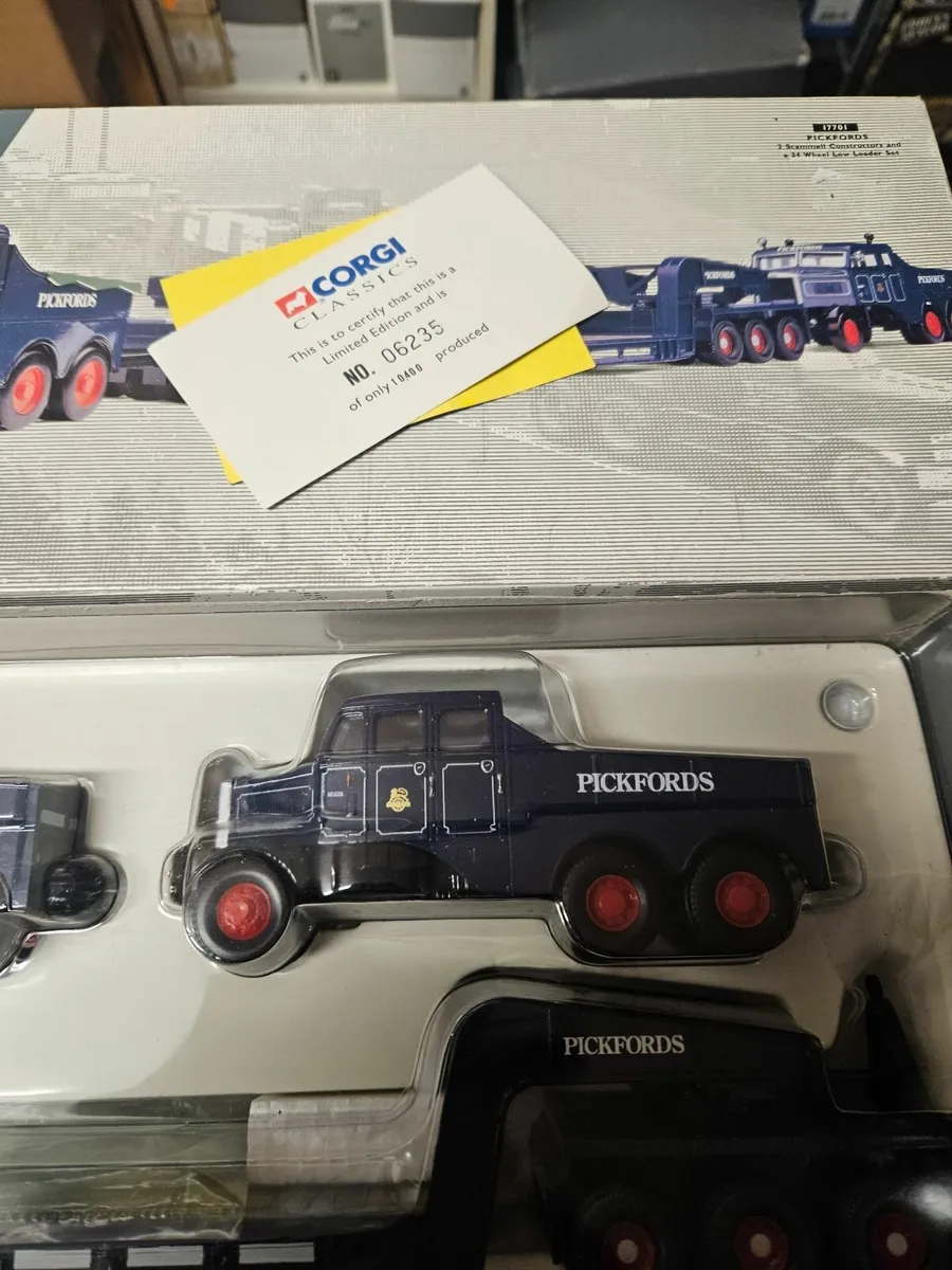 Corgi Scammel Tractor Units and Trailer Pickfords - Image 3