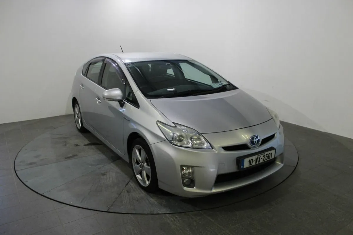 Toyota Prius 1.8 Hybrid Base Auto - Image 1