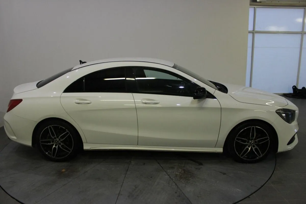 Mercedes-Benz CLA CLA 200 D AMG LINE - Image 3