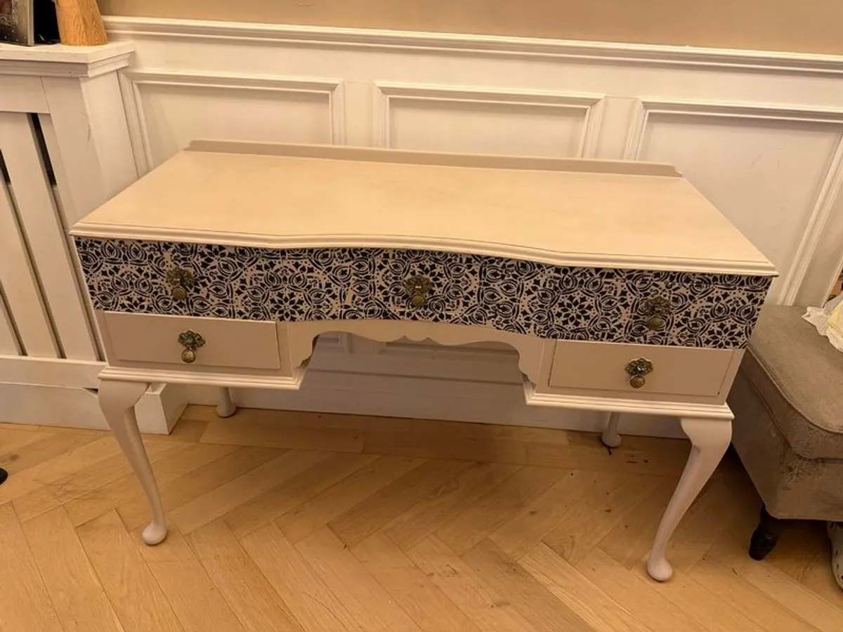 Solid wood dressing table / console table - Image 1