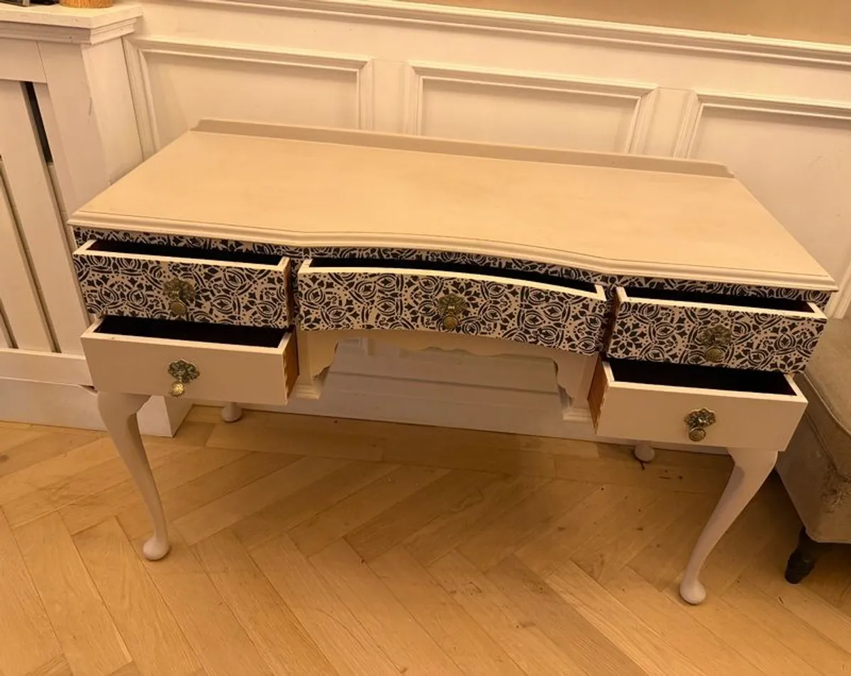 Solid wood dressing table / console table - Image 2