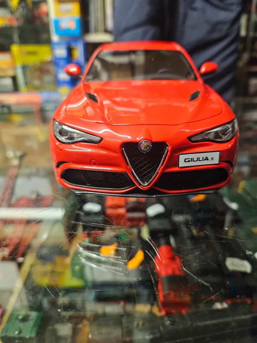 Corgi OTTO Alfa Romeo 1.18 - Image 1