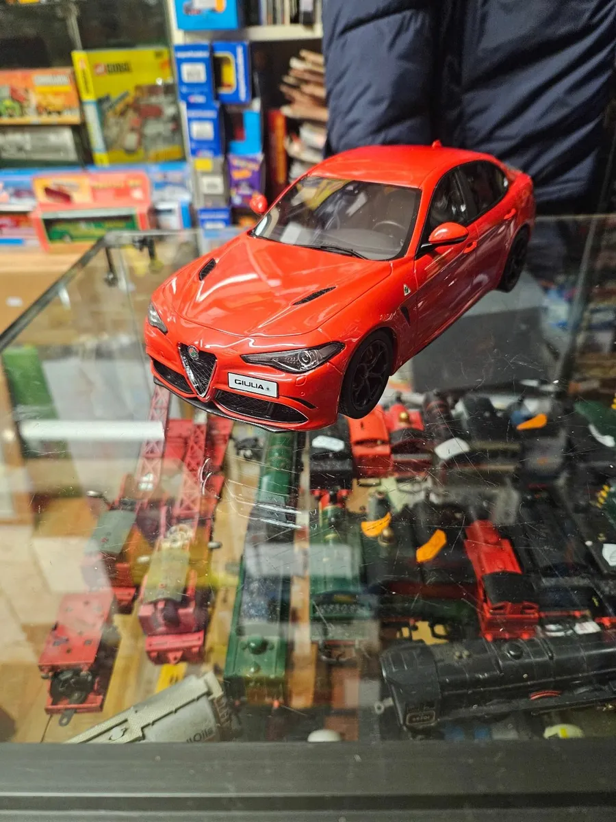 Corgi OTTO Alfa Romeo 1.18 - Image 3