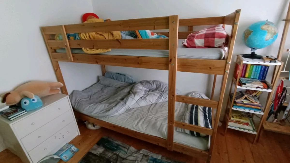 Bunk bed