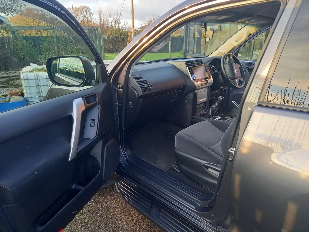 Toyota Land Cruiser 2022 - Image 4