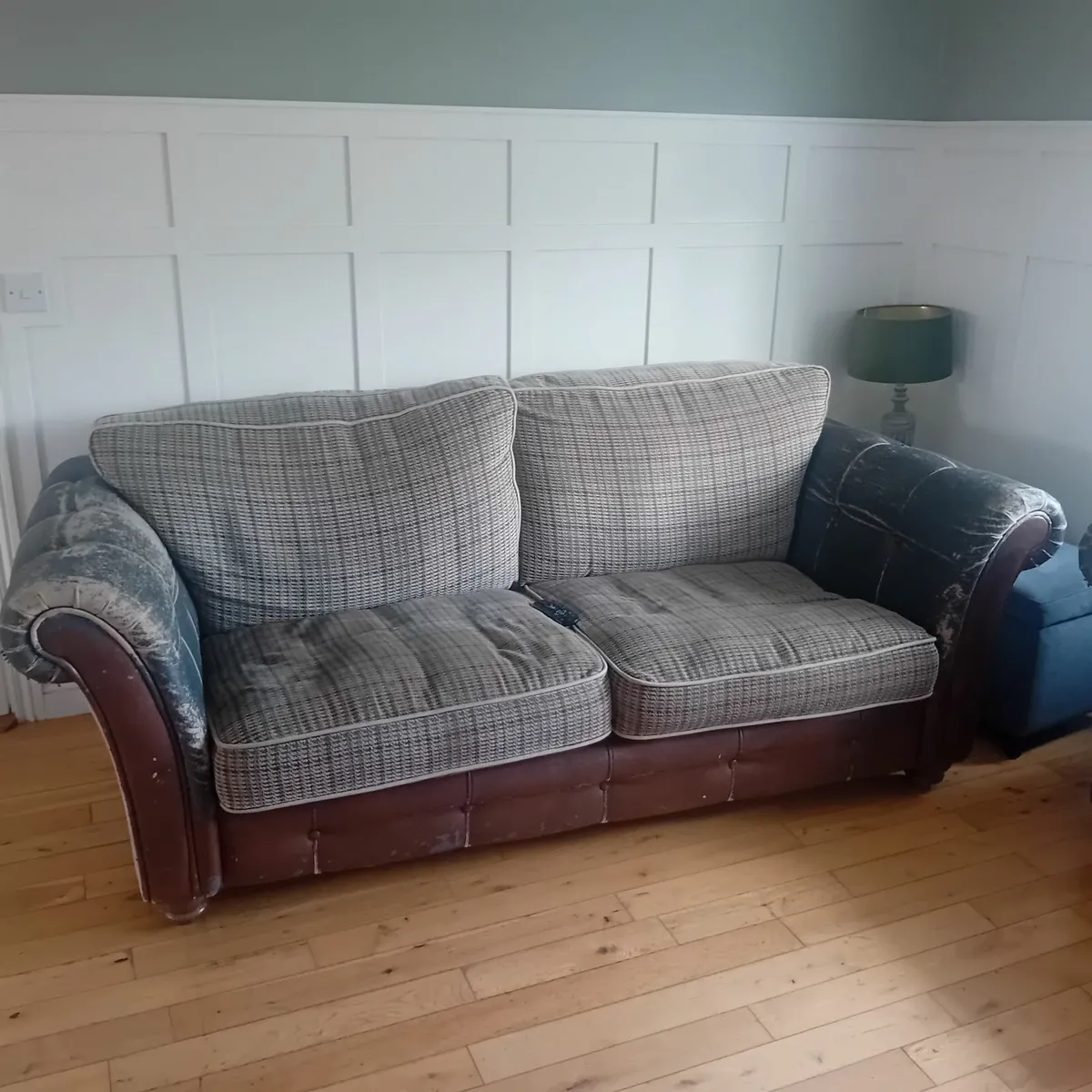 3.5 and 2 seater sofa - Image 2