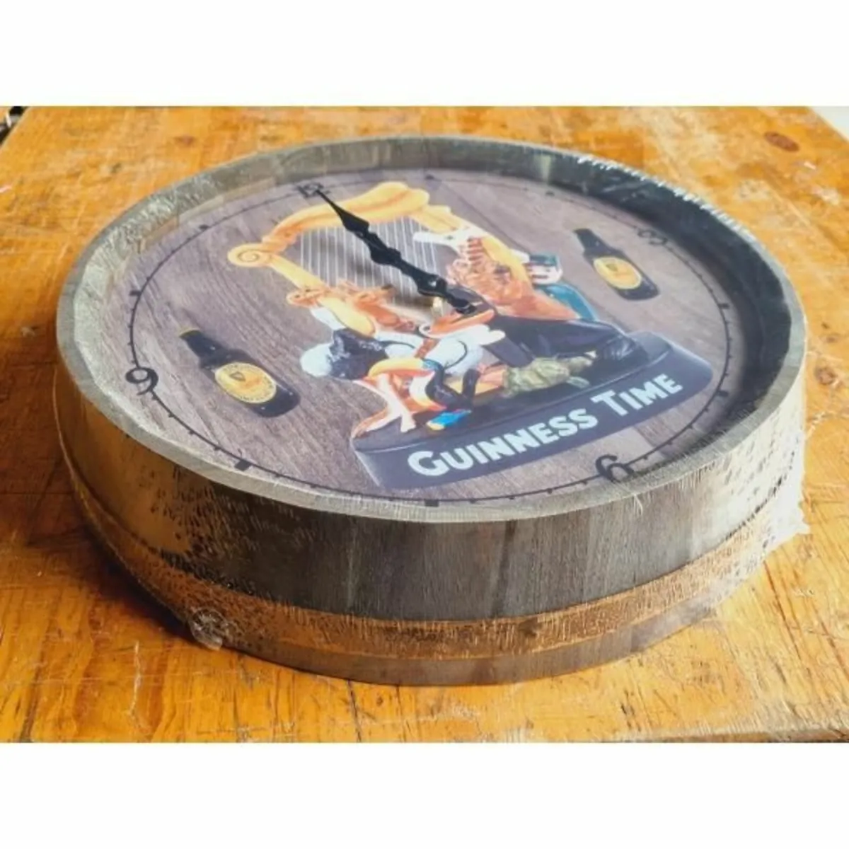 Barrel Lid Clock Guinness Characters – H392 - Image 2