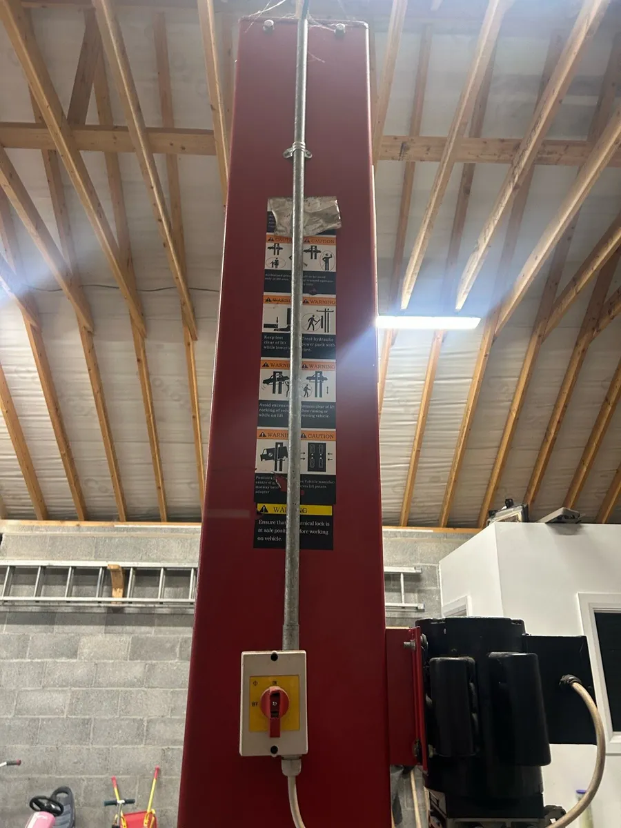2 post car lift - Image 2