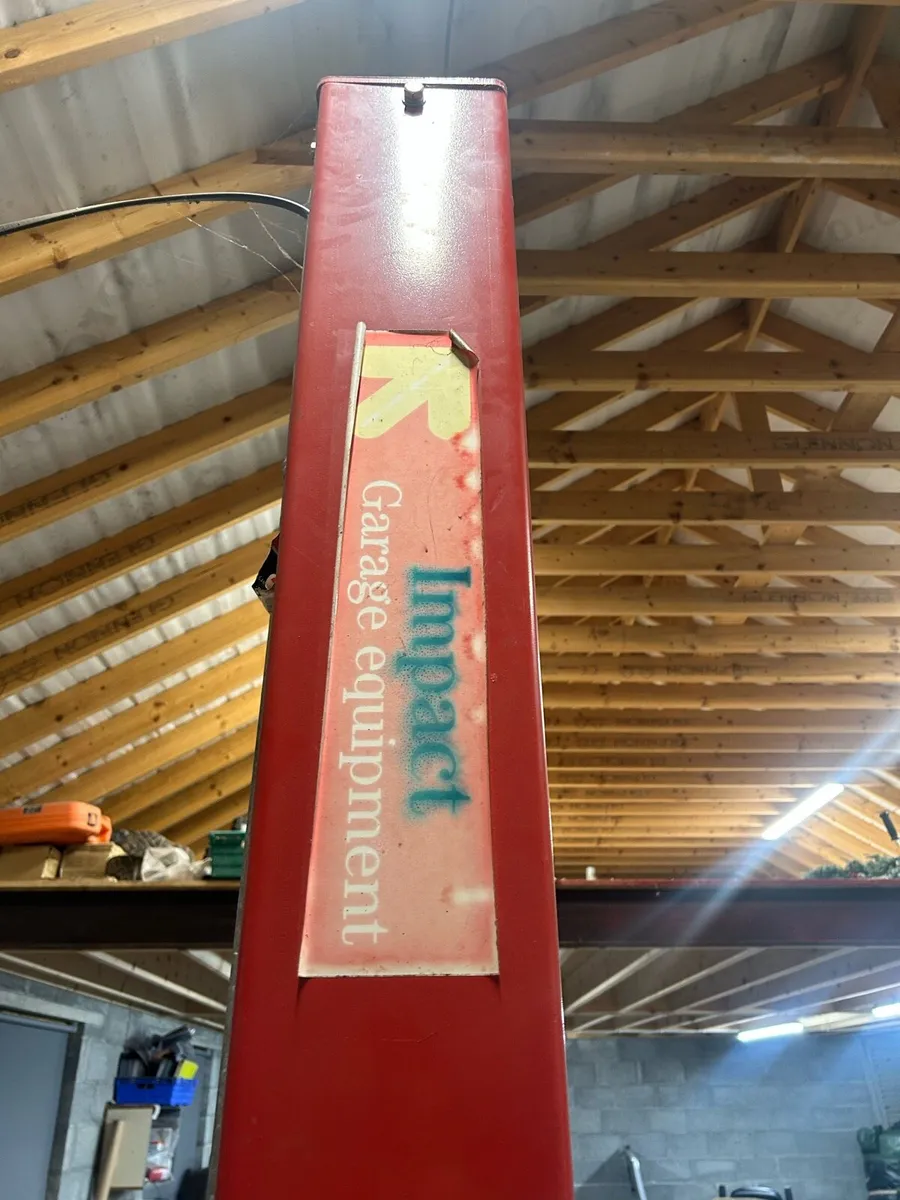 2 post car lift - Image 3