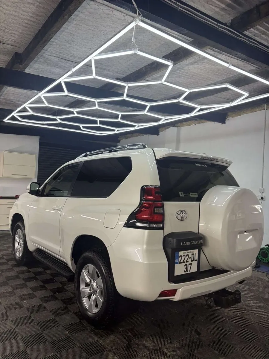 Toyota Land Cruiser - Image 3