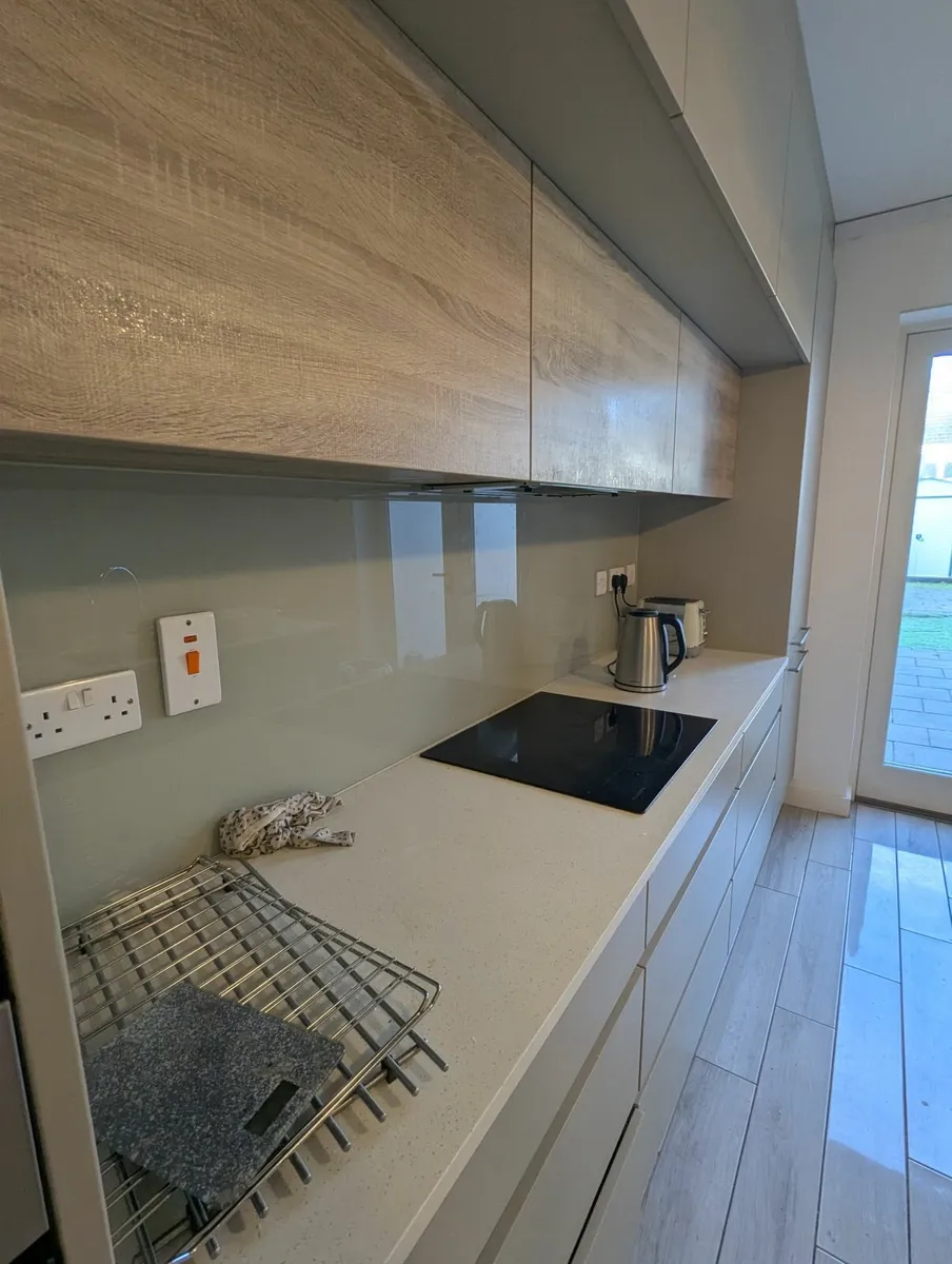 Entire kitchen for sale including appliances - Image 2