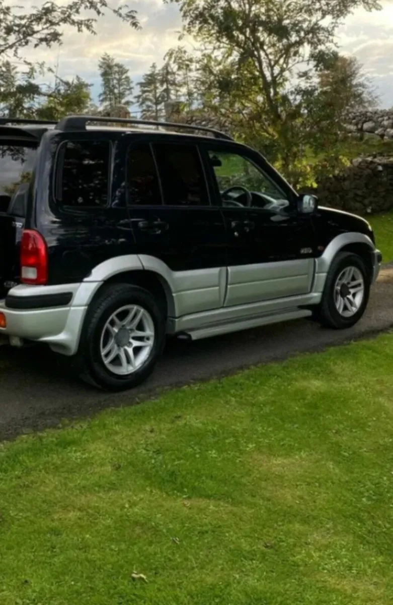 Suzuki Grand Vitara 2004 - Image 1