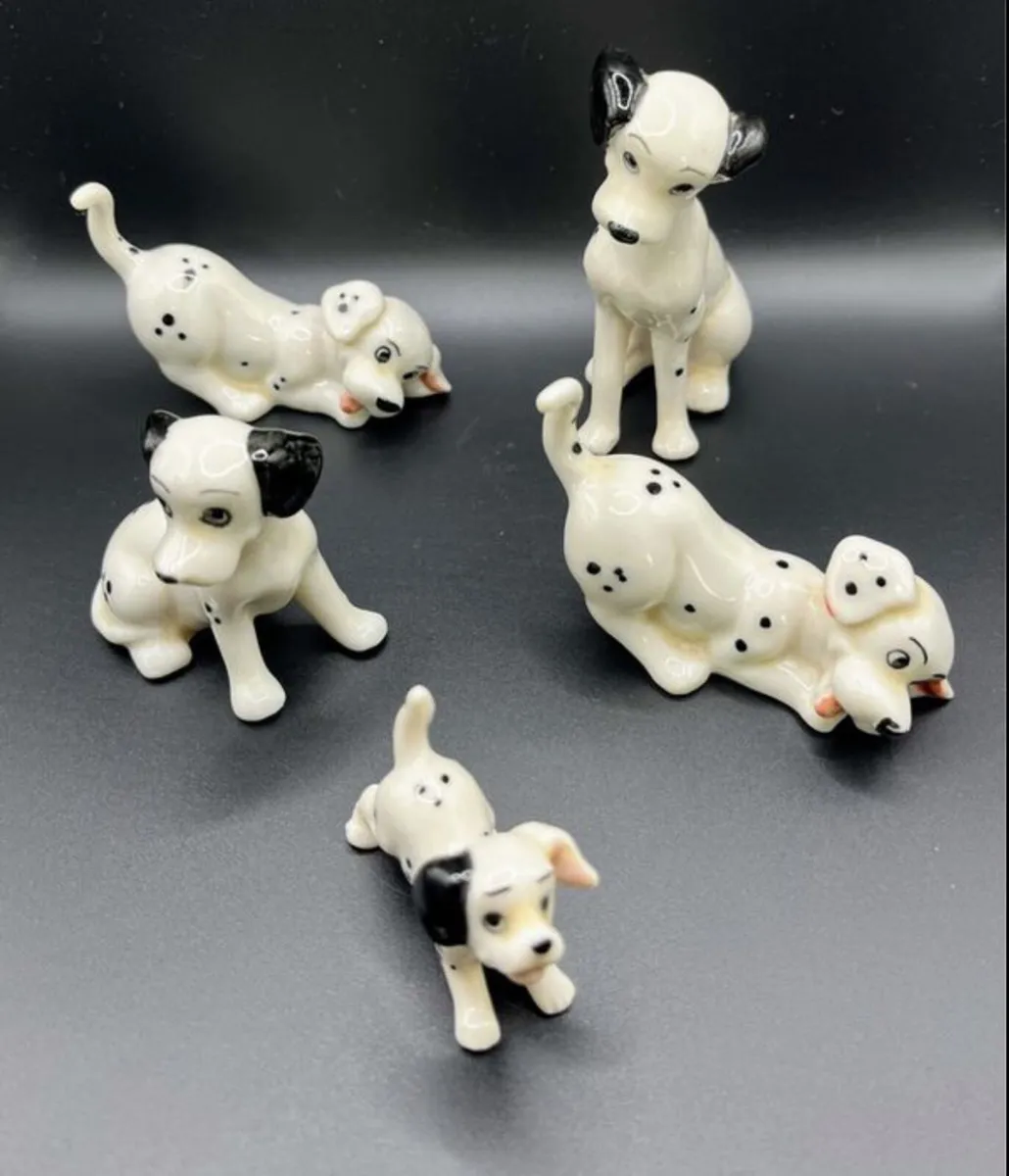 Vintage collection of 5 porcelain Dalmatian dogs - Image 2