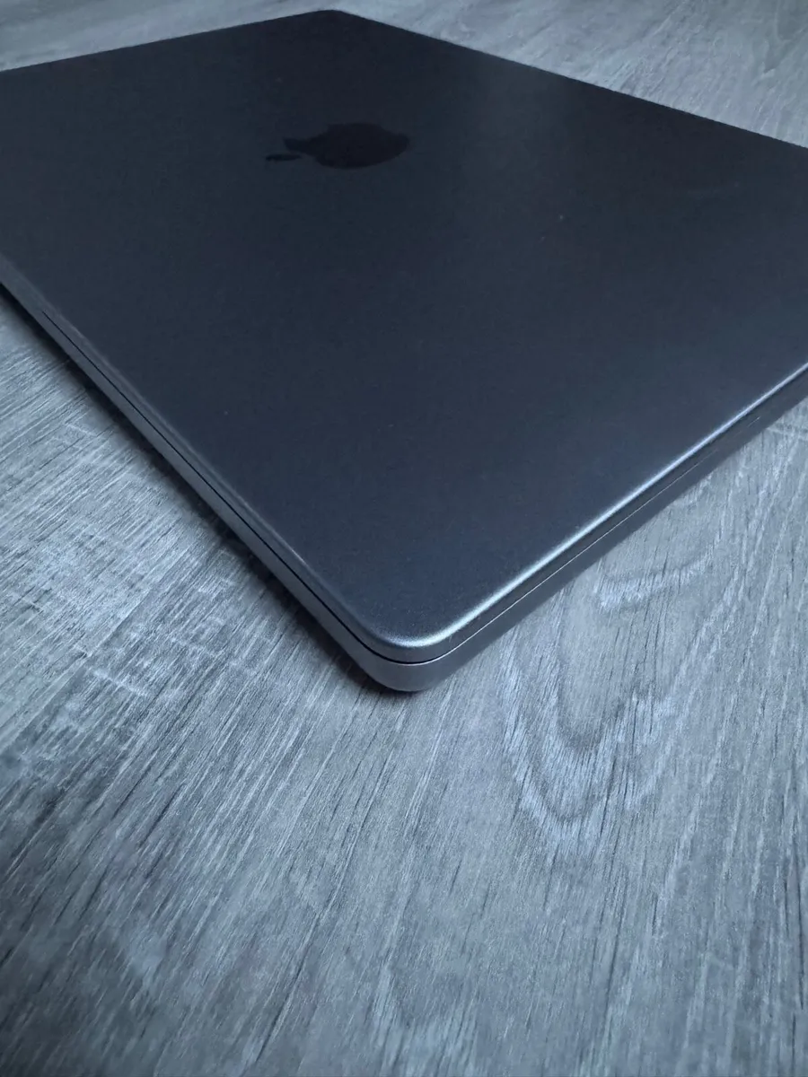 MacBook Pro M1 Pro 14” 2021 16GB 512GB - Image 4