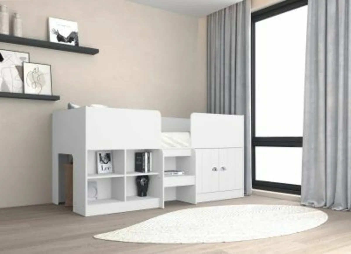 Kids beds Low sleepers Desks - Image 1