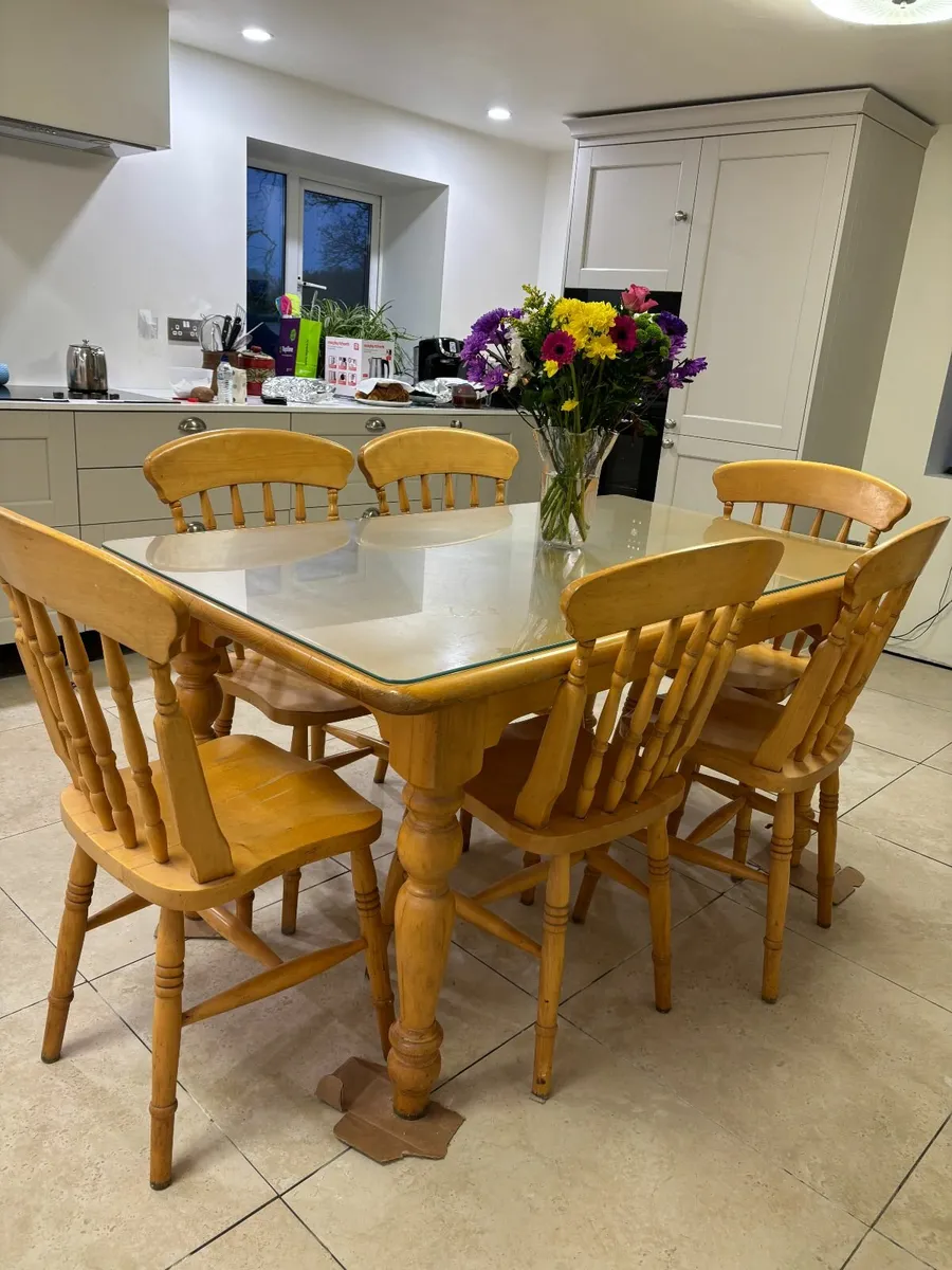 Solid Oak Kitchen Table and 6 Chairs - Image 2