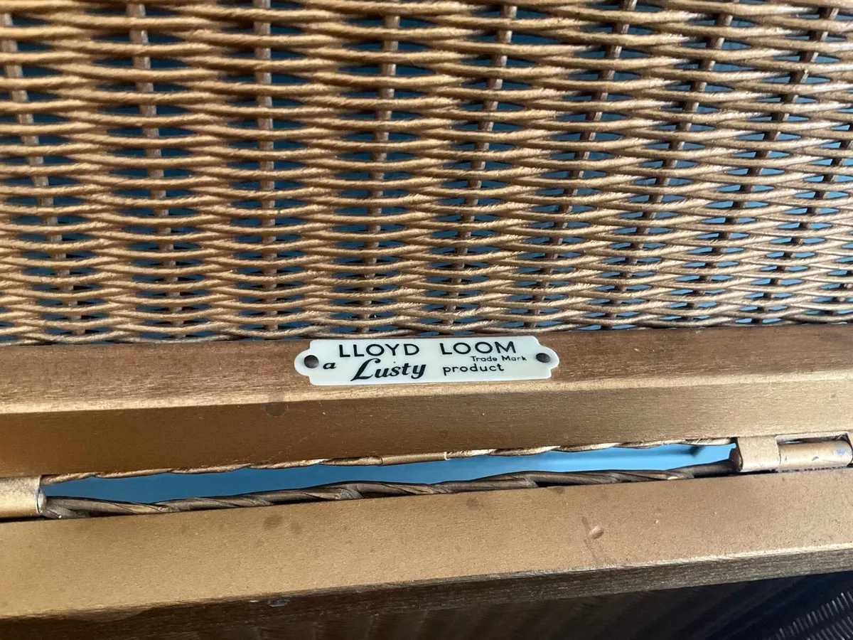 Vintage Lloyd loom chair and linen basket - Image 4