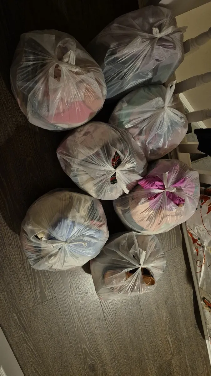 Girls clothes 5 to 6 and 6 to 7yrs