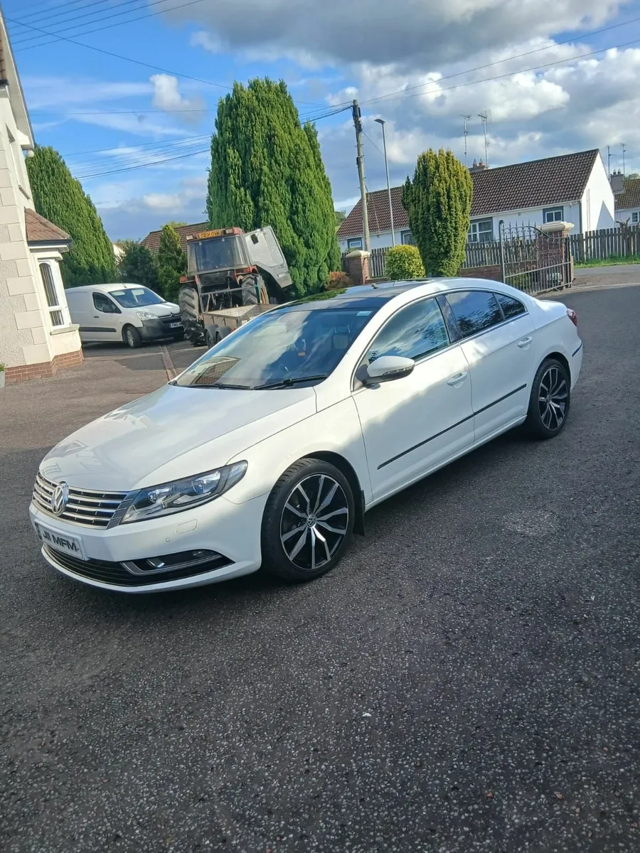 Volkswagen Passat 2017 - Image 1