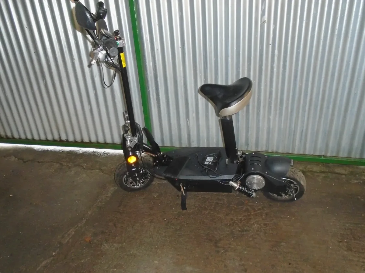 SCOOTER - Image 1