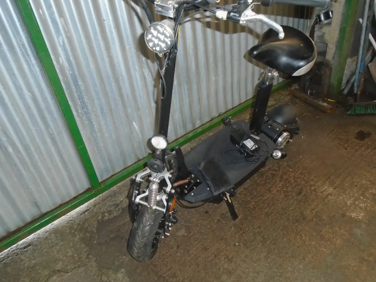 SCOOTER - Image 2