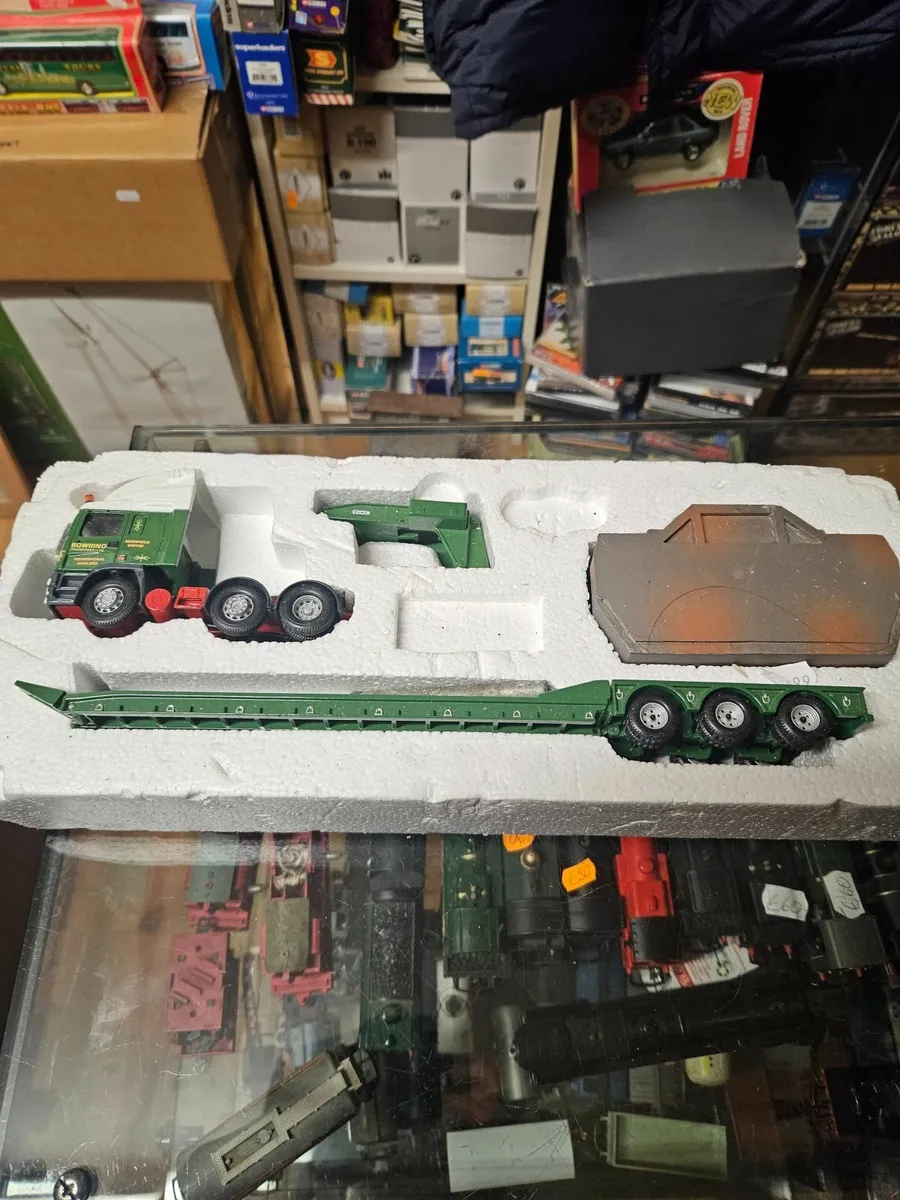 Corgi MAN Tractor Unit and King Trailer with Load - Image 2