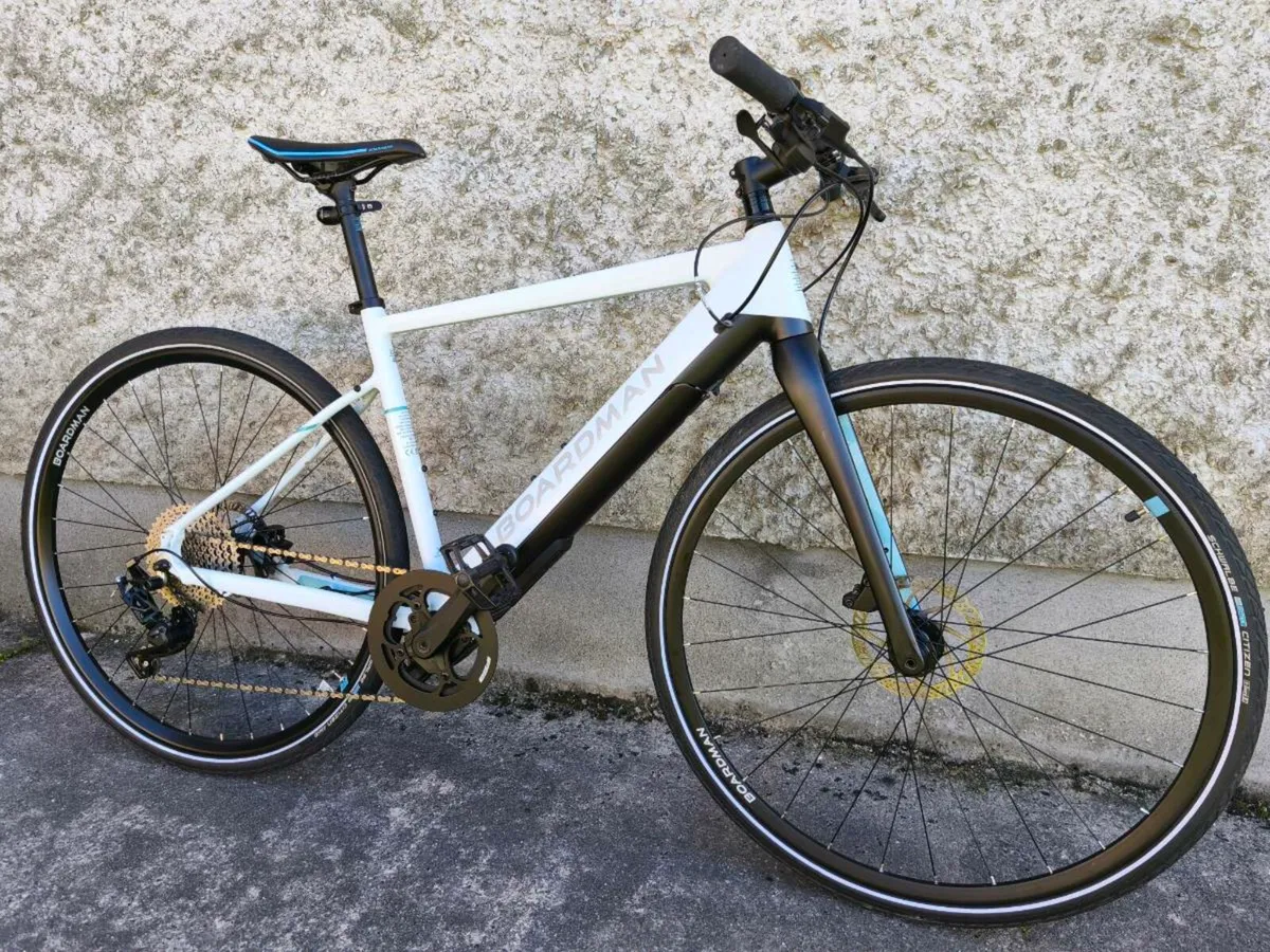 Boardman HYB 8.9 E-bike like new - Image 2