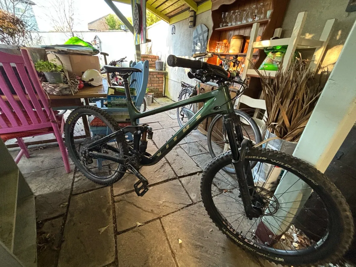 Mountain bike - Image 1