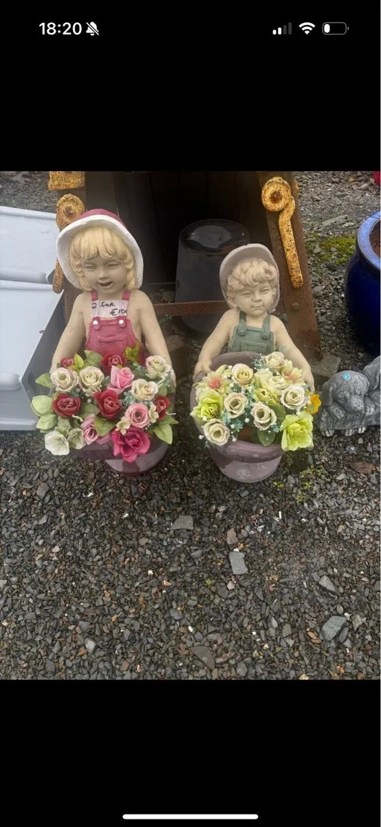 2 Gardan ornaments - Image 2