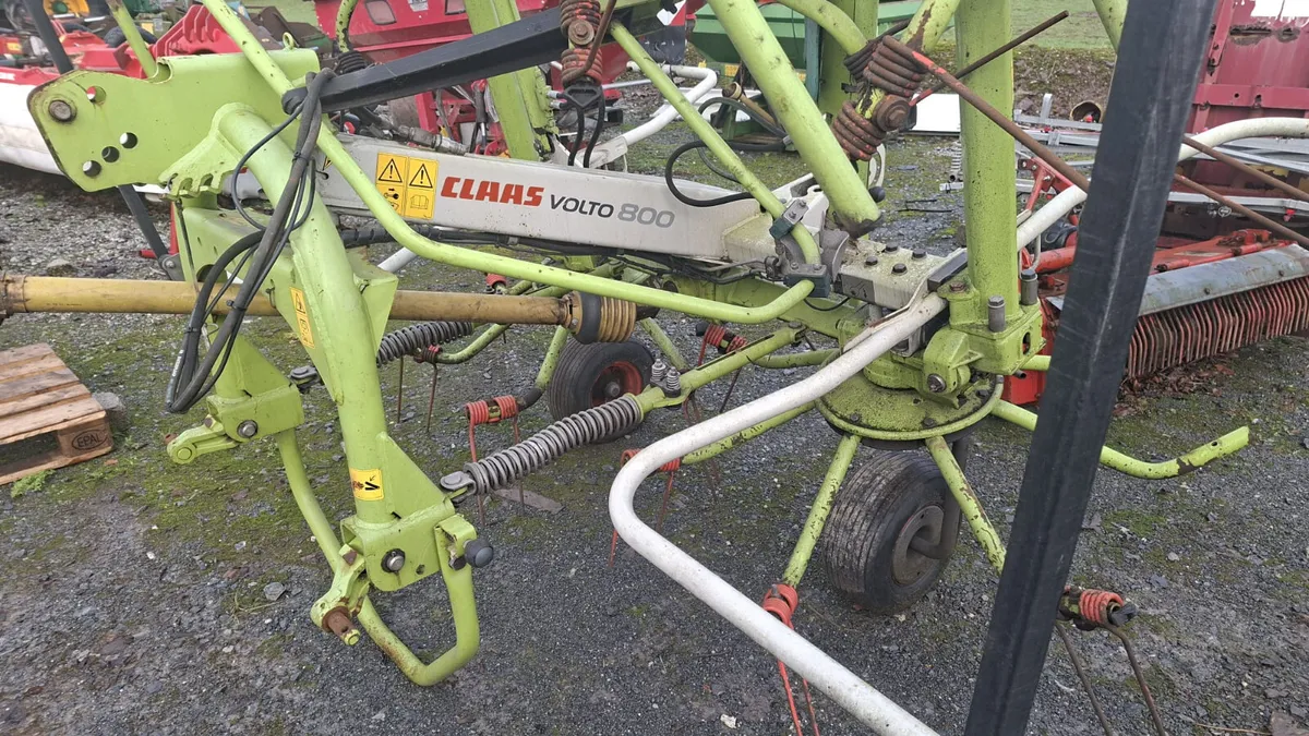 Claas Volto 800 tedder - Image 2