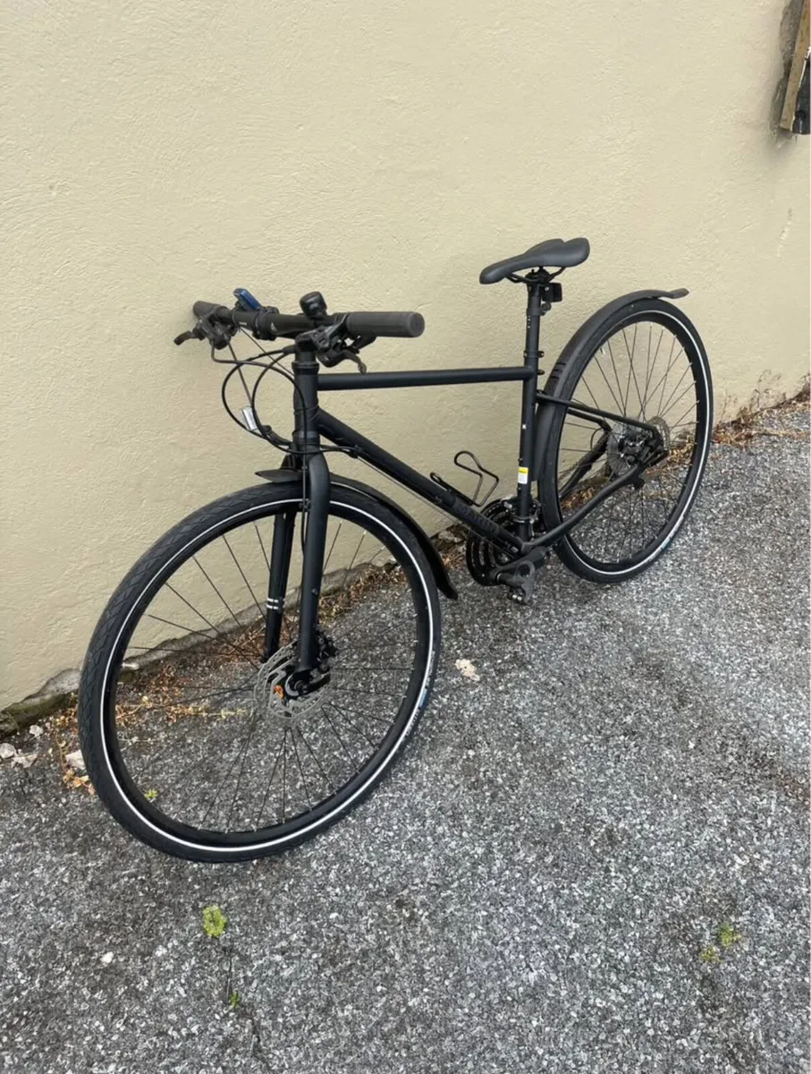 Marin hybrid size m brand new - Image 2