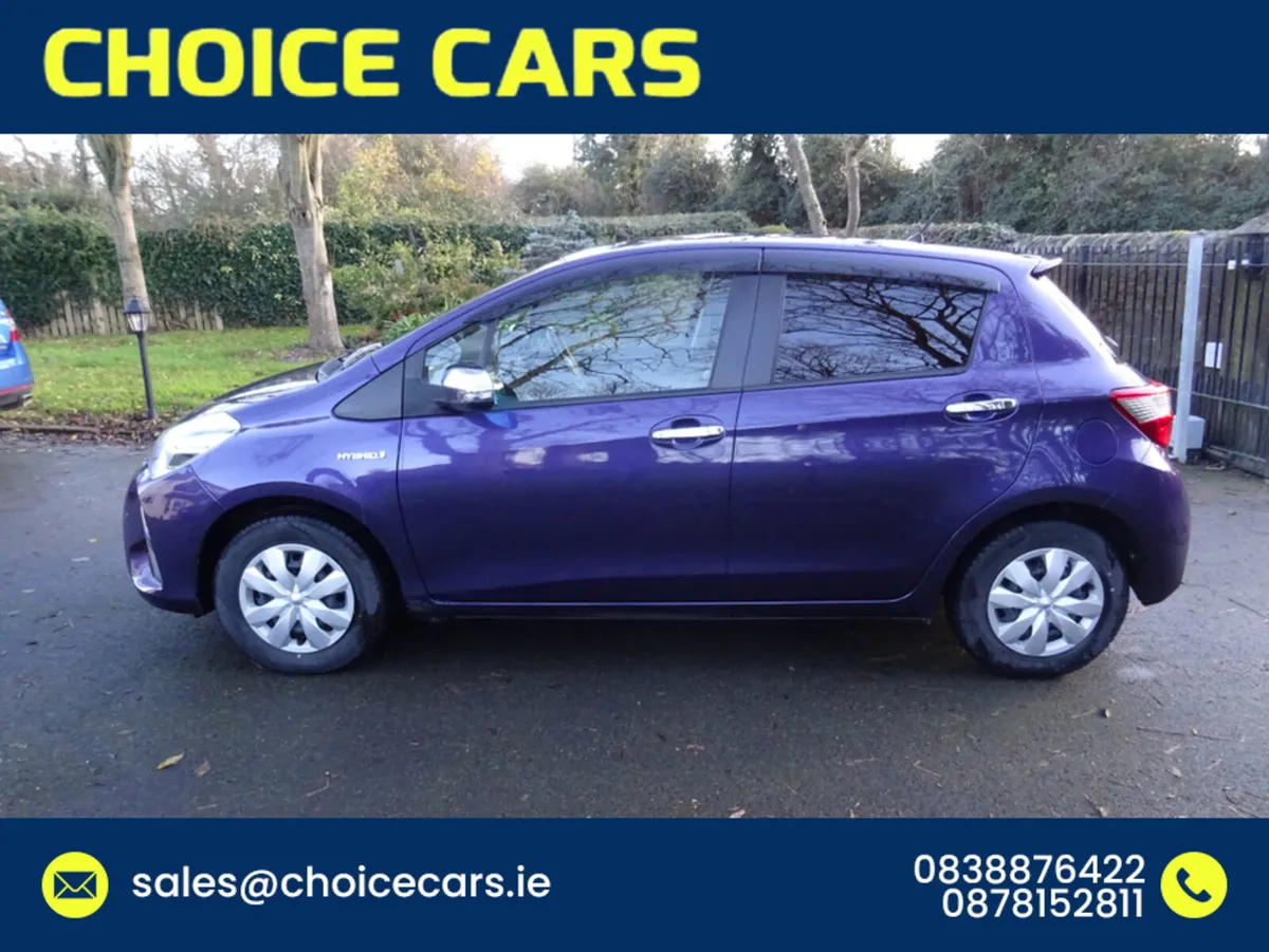 Toyota Yaris 1.5 AUTO HYBRID ANDROID AUTO - Image 3