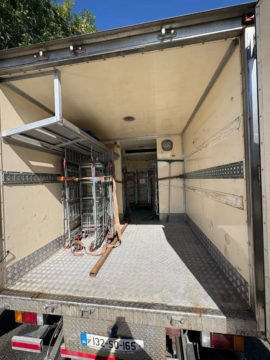 Isuzu refrigerated truck ‌ - Image 4