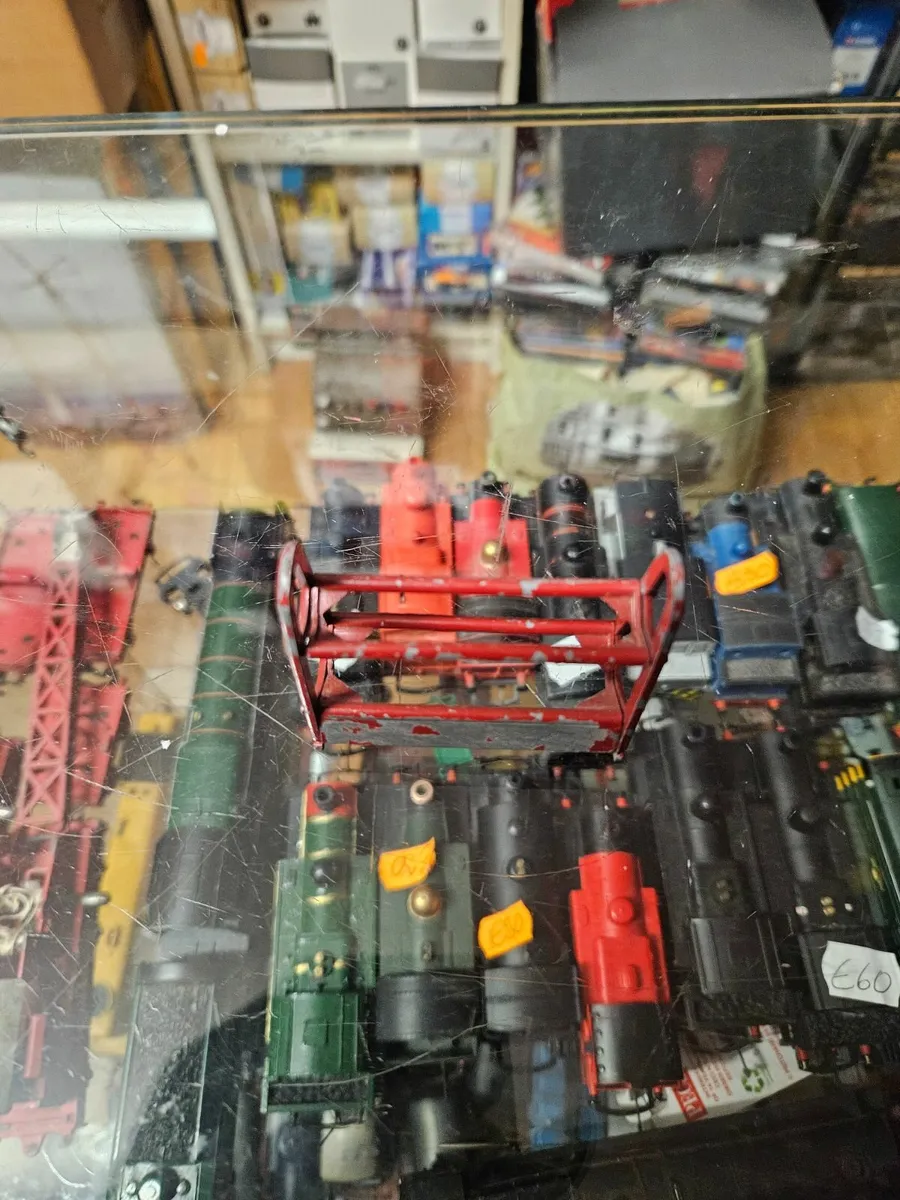 Dinky 1950's Tyre Rack - Image 2