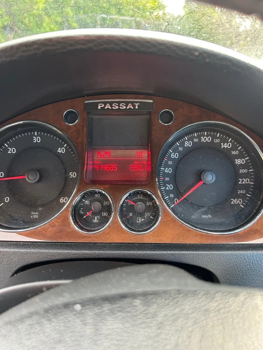 Volkswagen Passat 2007 - Image 1