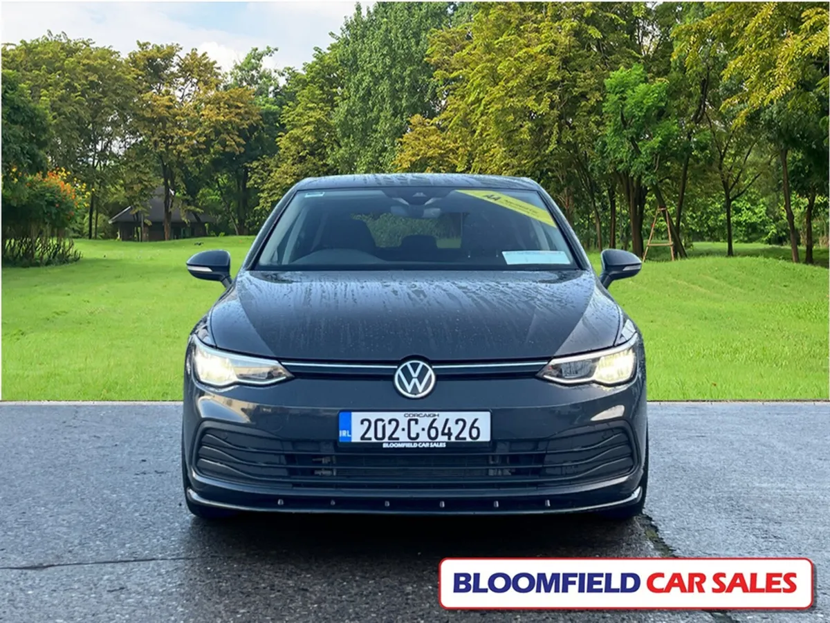 Volkswagen Golf 2.0 TDI LIFE 5DR // UPGRADED ALLOY - Image 2