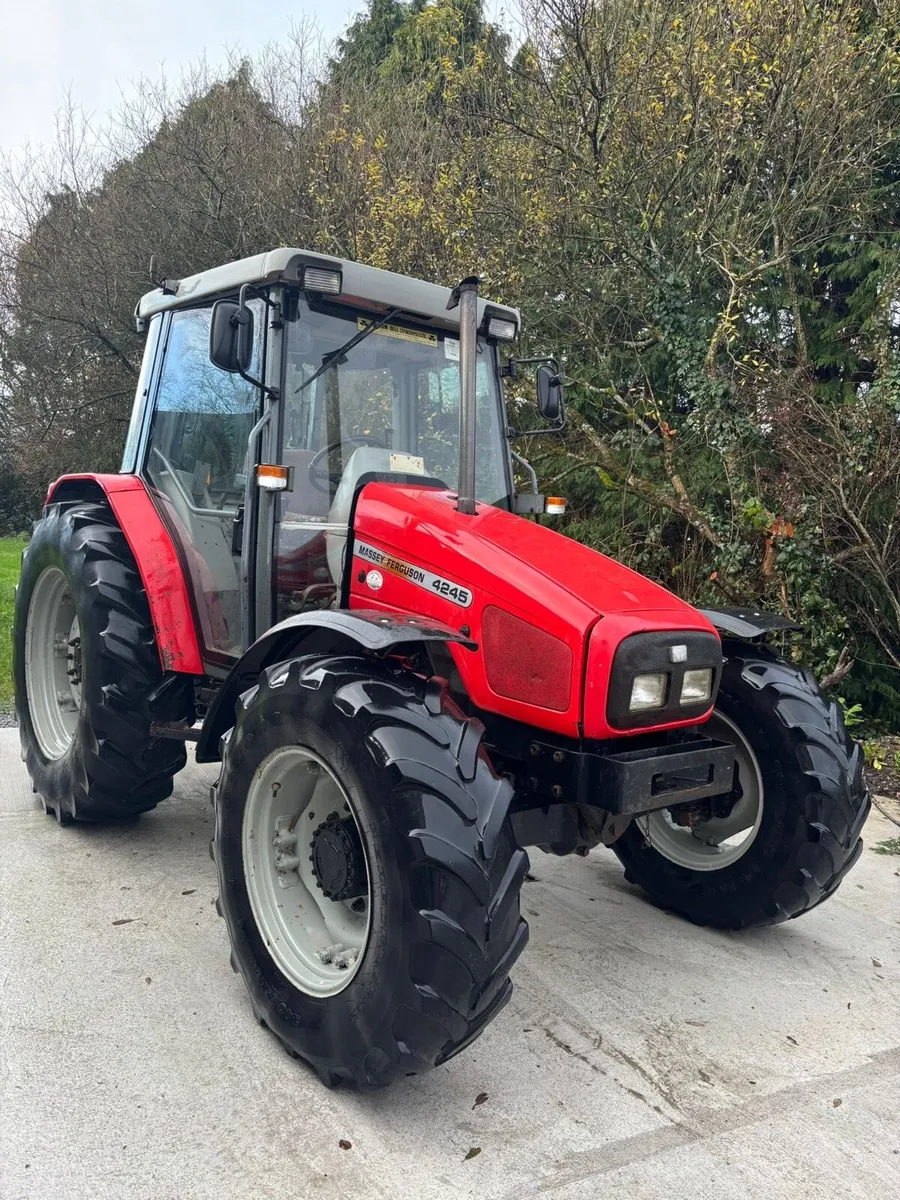 Massey Ferguson 4245 - Image 1