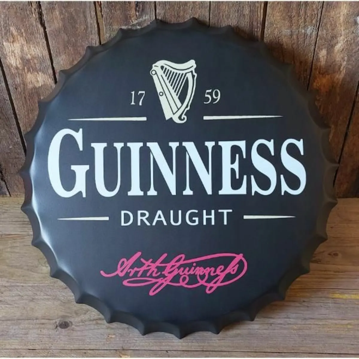 Guinness Bottle Cap Large Dark – HS444