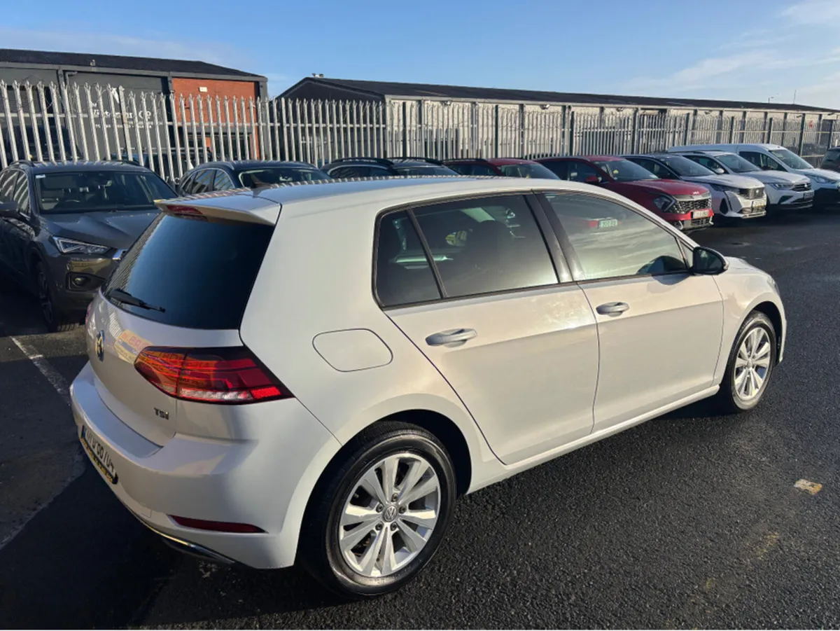 Volkswagen Golf 1.2 TSI AUTO DSG Only 80000 kms Fi - Image 2