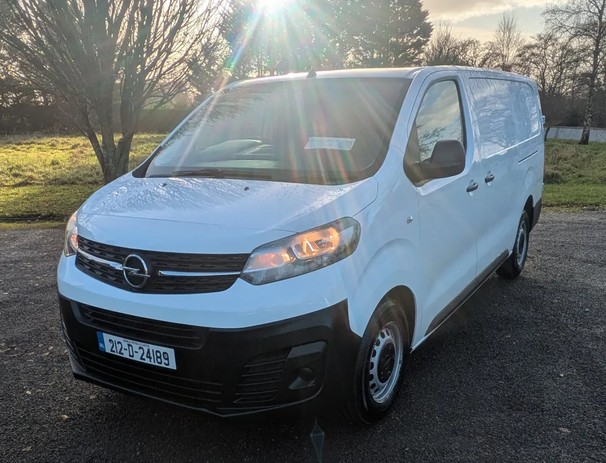 Opel Vivaro LOW KMS/ INC VAT/ NEW DOE 11/26 - Image 3
