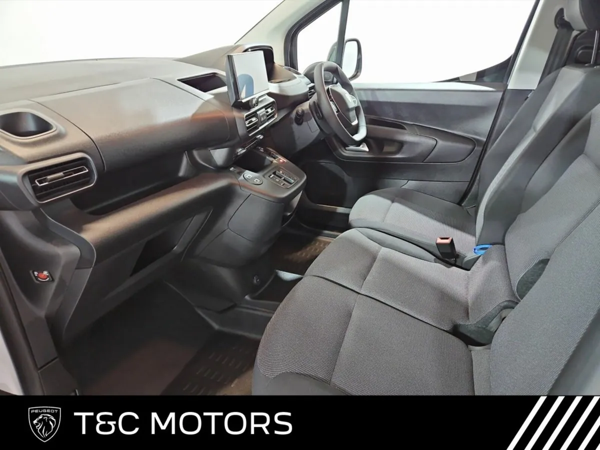 Peugeot Partner Pro Plus, Automatic with Comfort P - Image 4