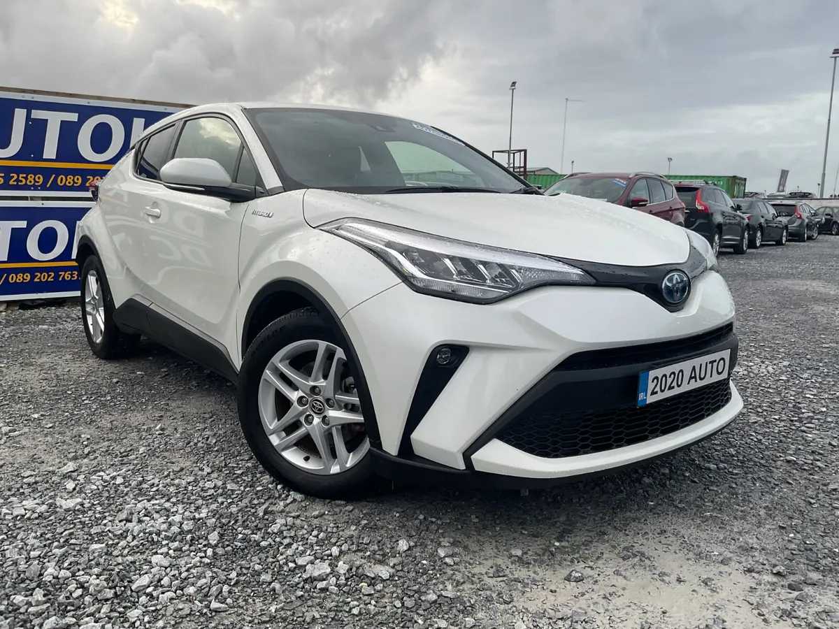 2020 TOYOTA C-HR LUNA 1.8 PETROL HYBRID SPOTLESS - Image 1