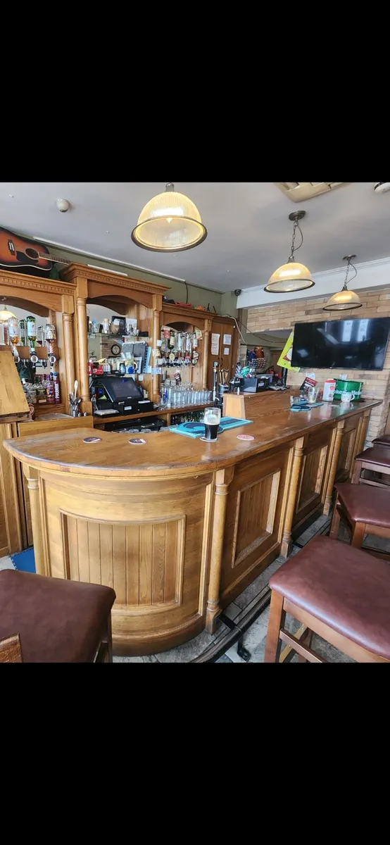 Oak bars and back bars - Image 1