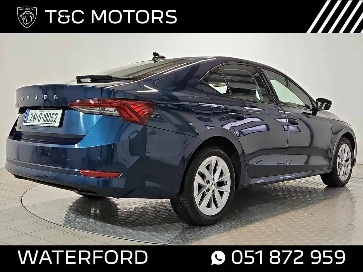 Skoda Octavia Ambition 2.0TDI, Alloy wheels, Rever - Image 4