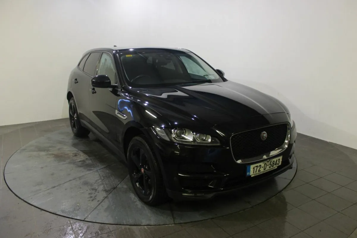 Jaguar F-Pace 2.0  D 180P SE RWD - Image 1