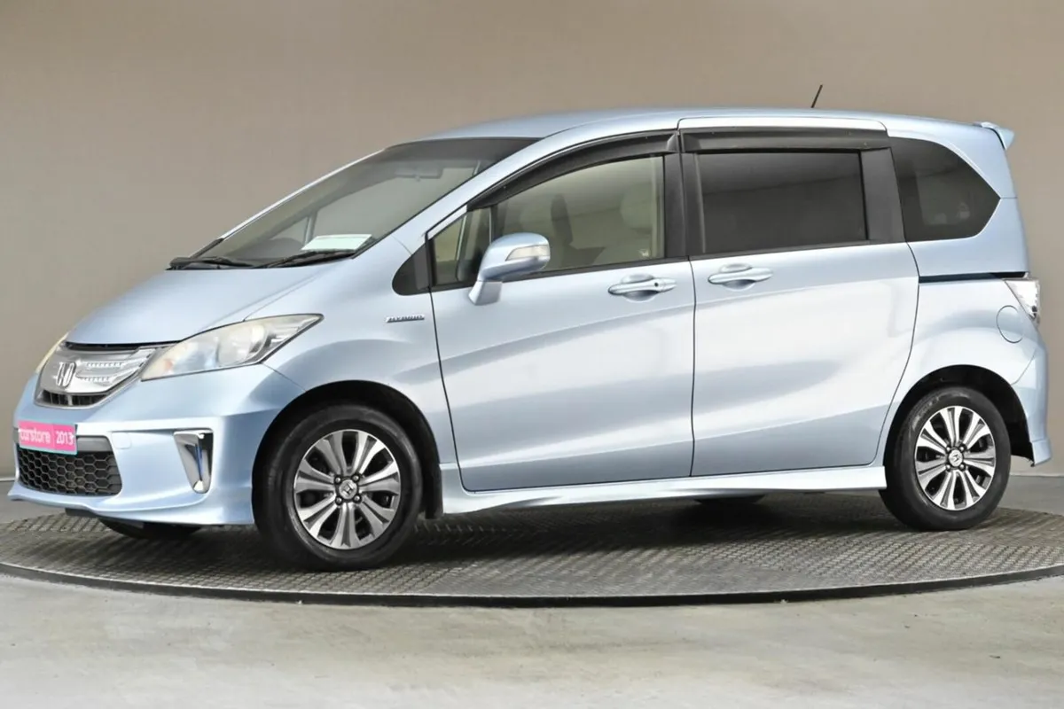 Honda Freed 1.5 HYBRID AUTO 7 SEATS **EL.SLIDING D - Image 4
